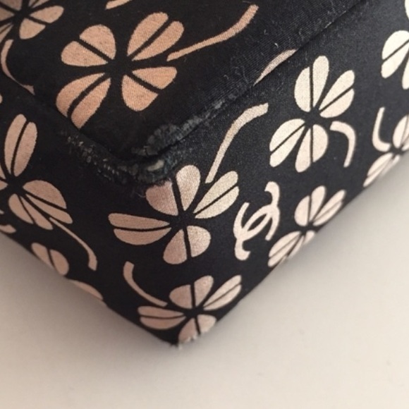 Chanel Shoulder Bag (3 Ways) - Picture 12 of 15